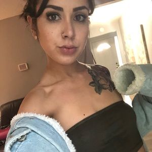 Meet your Posher, April